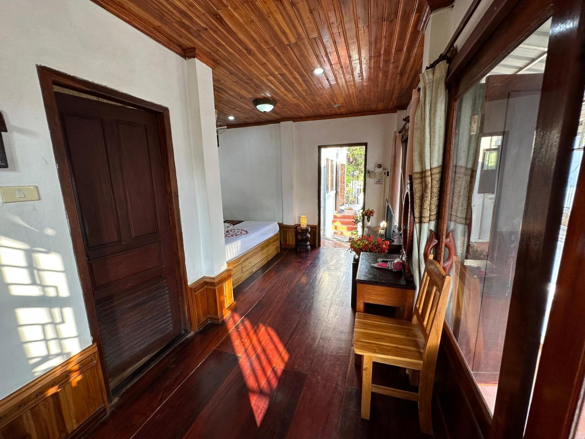 لوانغ برابانغ Villa Thida Mekong Riverside الغرفة الصورة